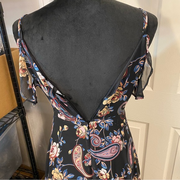 Lulu’s Dress Women’s Small Floral Maxi Full Off Shoulder Sleeveless Flowy Dress - Picture 5 of 11